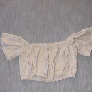 ABERCROMBIE— OFF THE SHOULDER— CROP— SIZE L